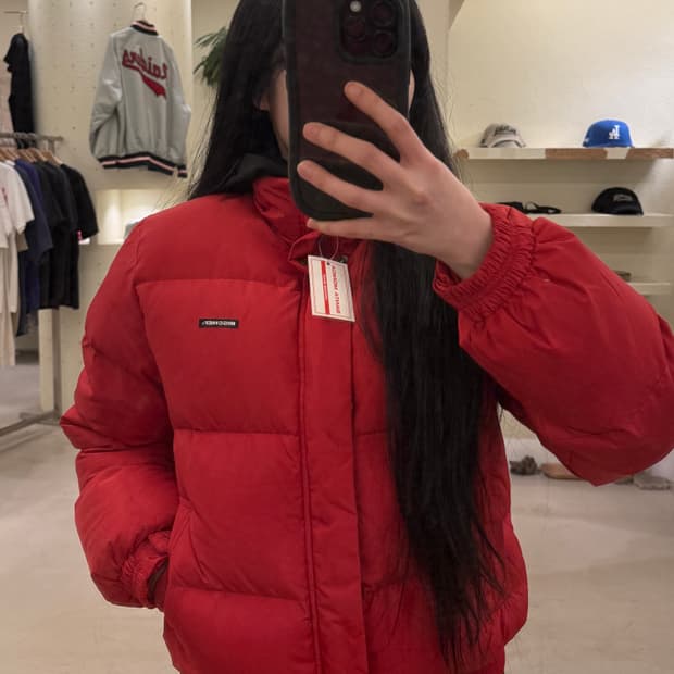 미스치프 빅로고 레드 패딩  U15