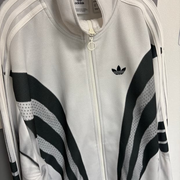 아디다스 트랙탑