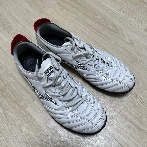 미즈노 모렐리아 네오2 프로 AS TF 풋살화 260