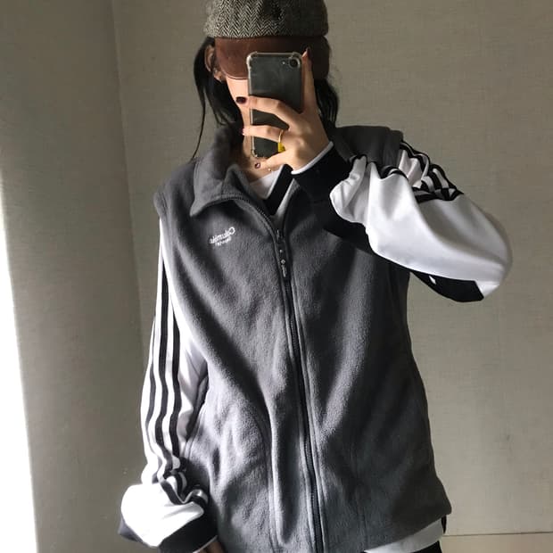 콜롬비아 그레이 후리스 조끼
