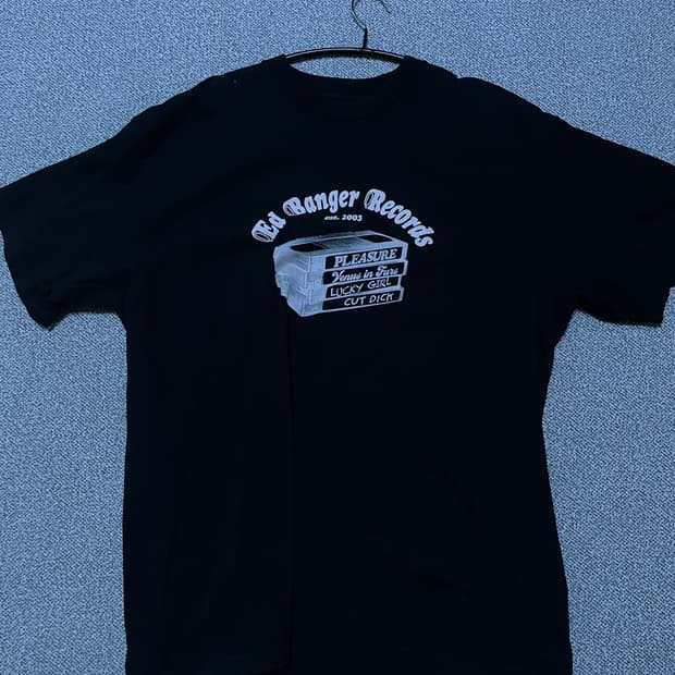 애드뱅어 칼하트 콜라보