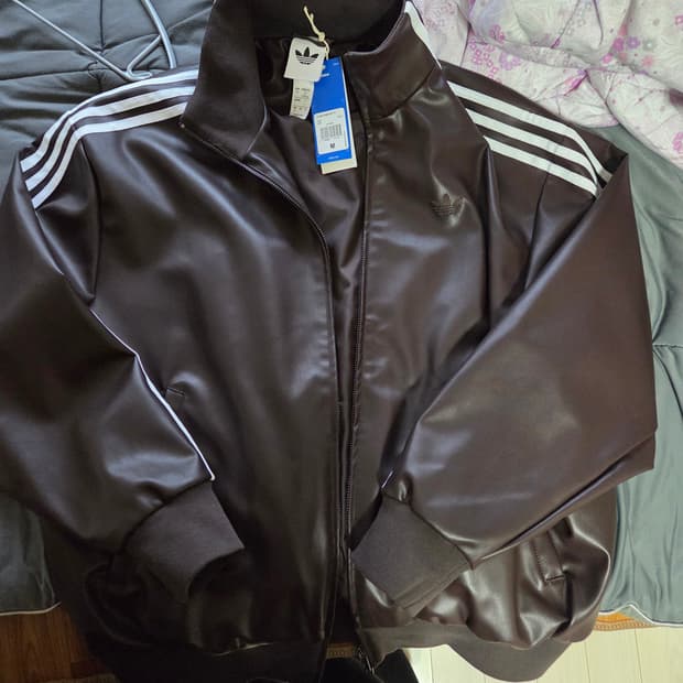 아이다스 브라운 가죽 자켓 m사이즈
