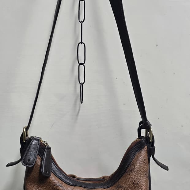 엠씨엠비세토스 호보백