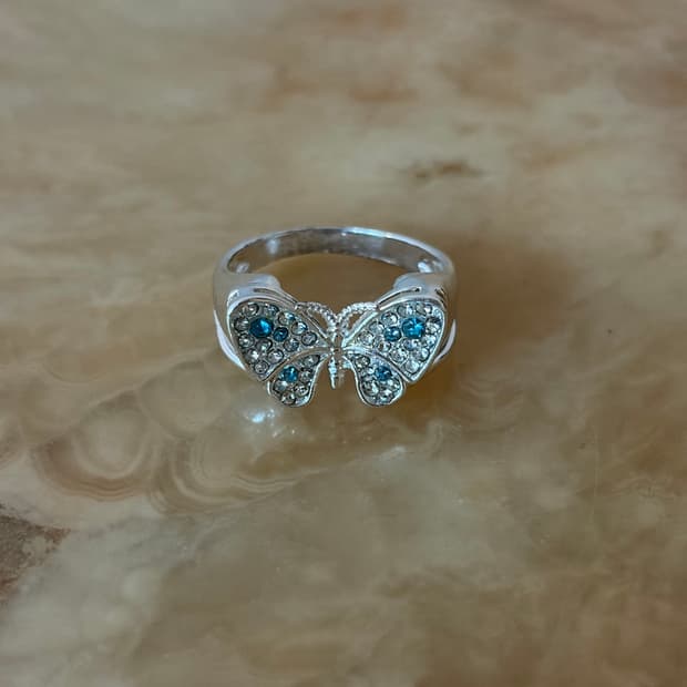 butterfly ring