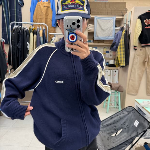 B ONE SOUL knit zipup