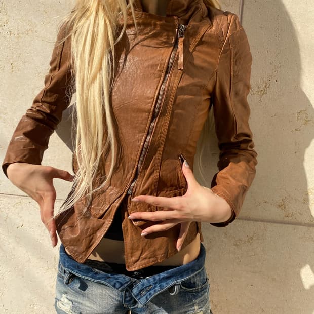 00‘s Asymmetrical zipper Detail Brown Sh