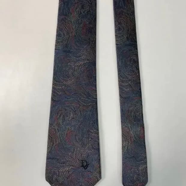 크리스찬디올무슈 넥타이