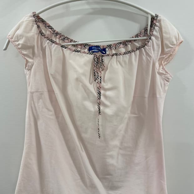 버버리 블루라벨 핑크 블라우스 38사이즈