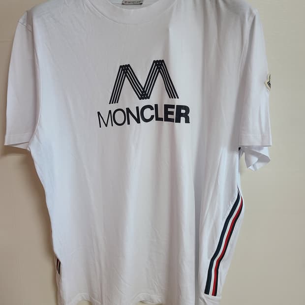 몽클레어 반팔티