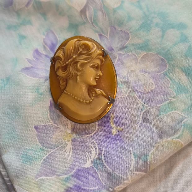 빈티지 리얼쉘 카메오브로치