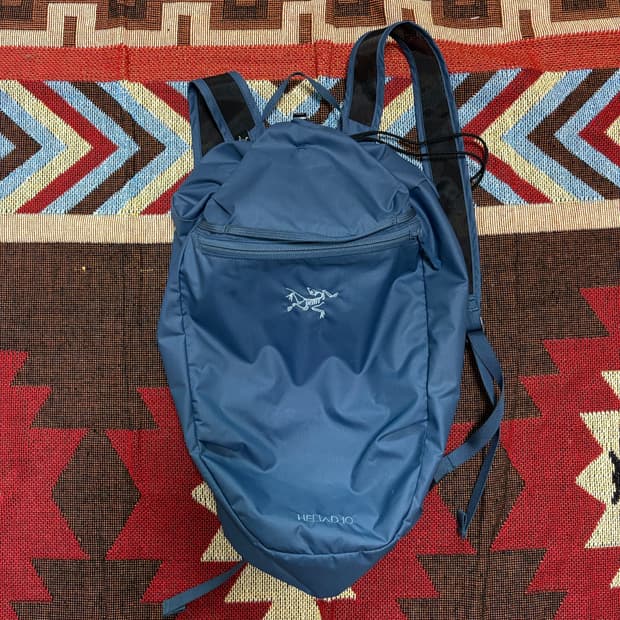 아크테릭스 헬리아드 10 백팩