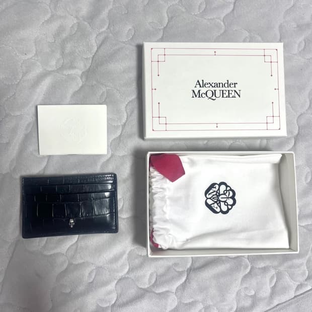 맥퀸 카드지갑