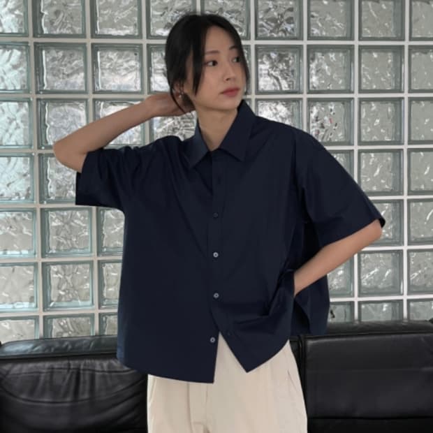 LEAND 르앤드 박시 면셔츠 네이비