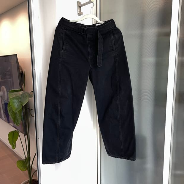 르메르 트위스티드 벨티드 팬츠 블랙 사이즈 M