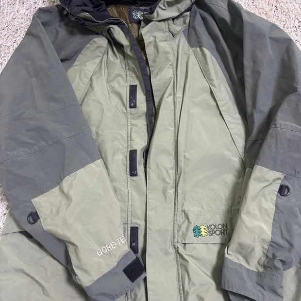 코오롱 고어텍스 카키 자켓 사이즈 105-110
