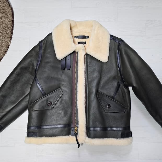 (새제품)이스트로그 무스탕 L사이즈 팝니다