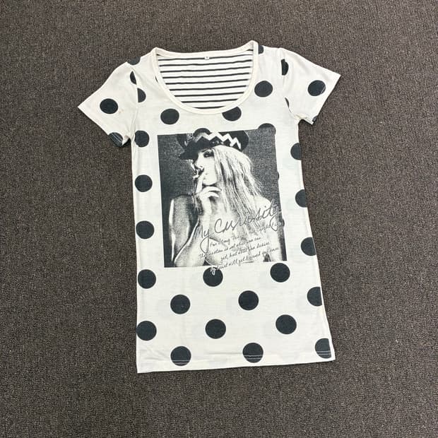 M) Japanese vintage 여성 그래픽 도트 반팔(이염)