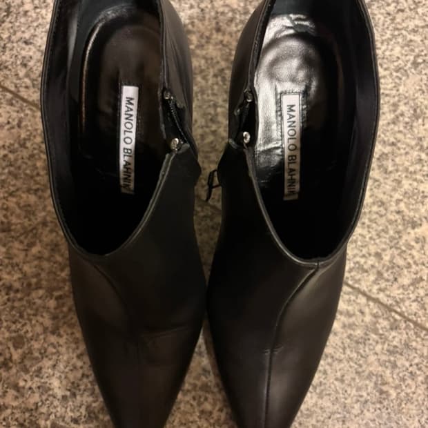 마놀라블라닉 앵클부츠 37.5