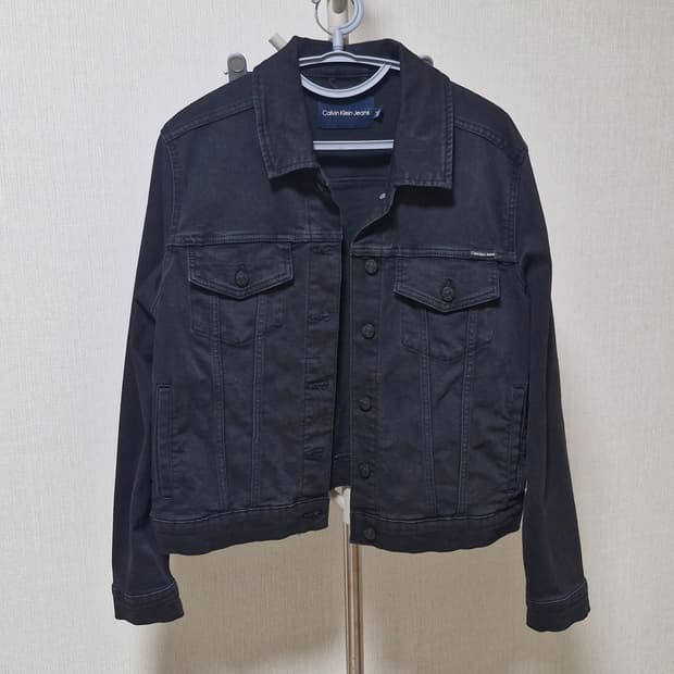 캘빈클라인 블랙 크롭 데님 자켓 100