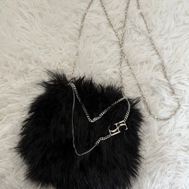 Lowclassic 로우 클래식 미니백 블랙 / 크로스백 / 퍼 가방 