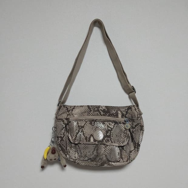 키플링 파이톤 크로스백