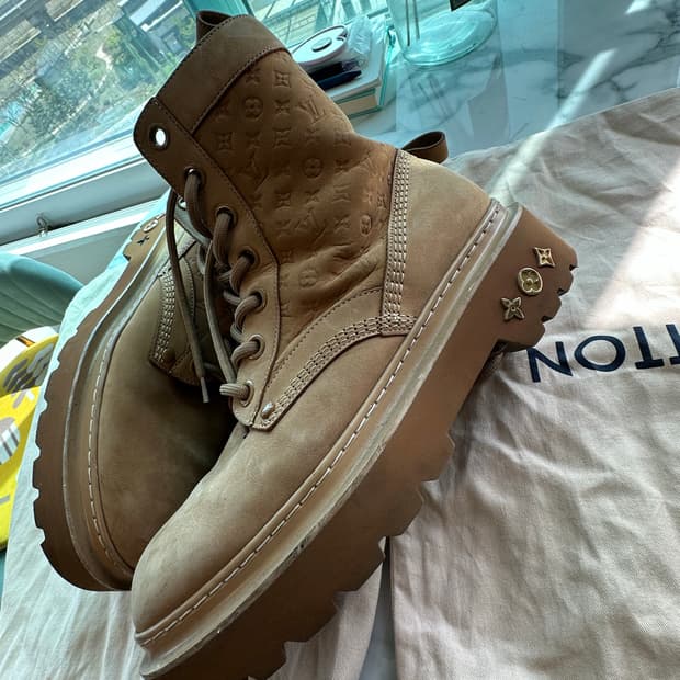 루이비통 모노그램 레인저 누벅 부츠