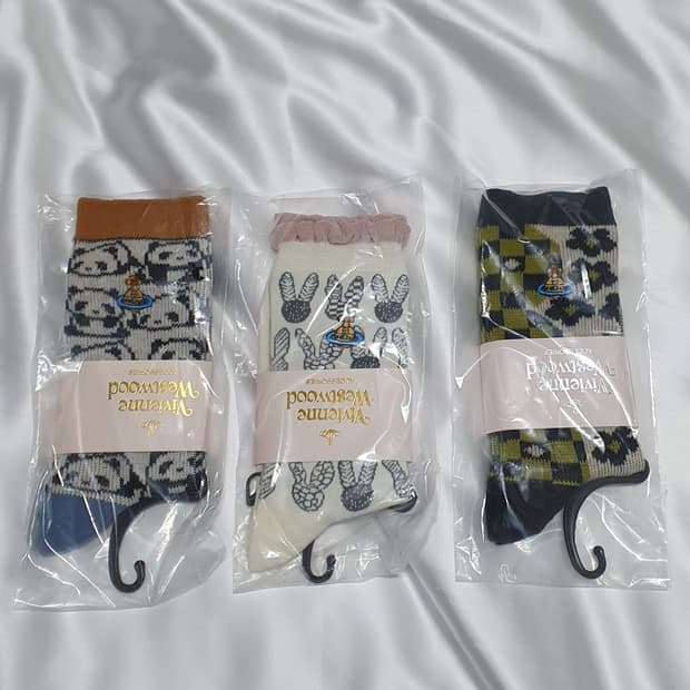 올리브 크림베이지 브라운 팬다 토끼 꽃 체크 비비안웨스트우드 양말 