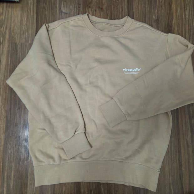 비바스튜디오 로고 맨투맨 베이지 s