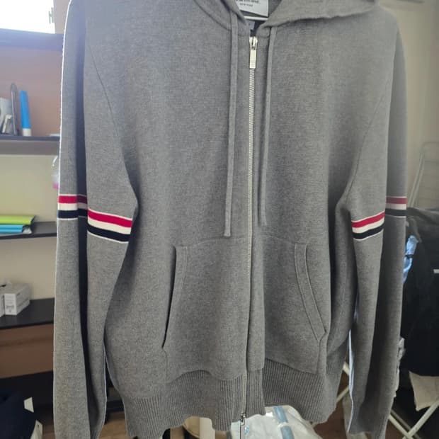 톰브라운 밀라노스티치 암밴드 후드집업