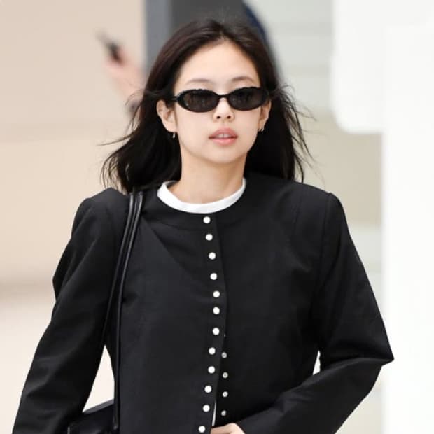 젠틀몬스터 반도네온 블랙 제니 착용