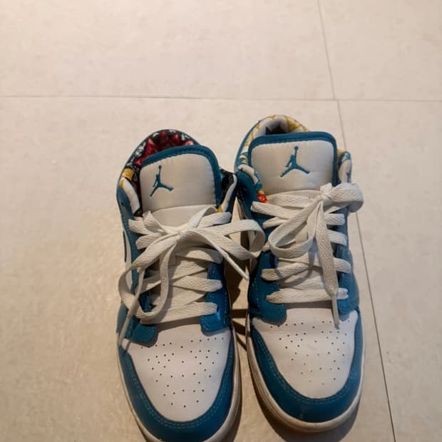 조던 로우 아쿠아