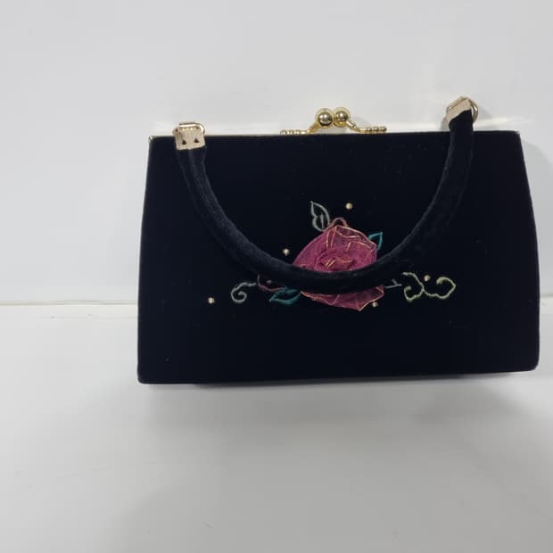 촌티나는 핸드백 미사용품