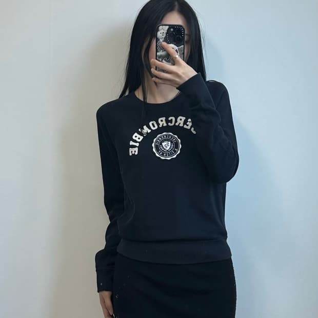 아베크롬비 y2k 와투케 네이비 슬리브 맨투맨