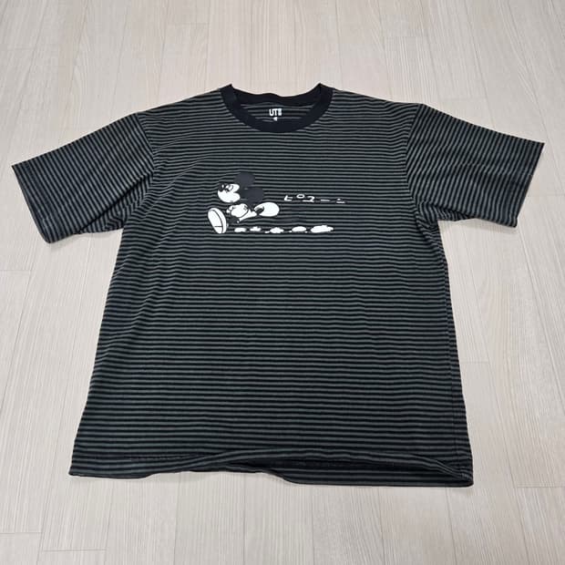 Uniqlo UT 미키마우스 단가라 반팔 티셔츠