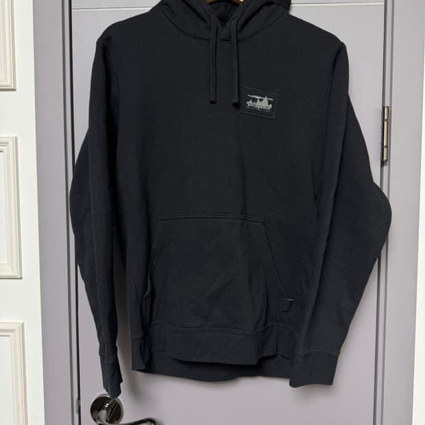 파타고니아 후드티 m (100사이즈) 블랙 깔끔 