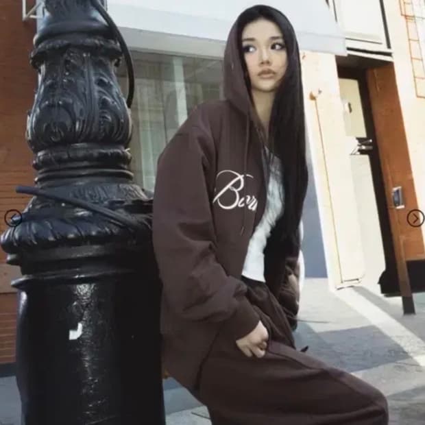 버진키스 브라운 후드 트레이닝 세트