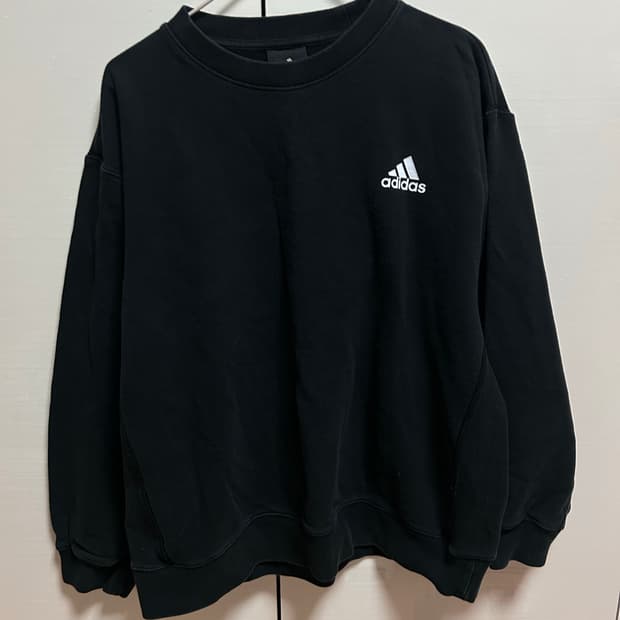 아디다스 검정 맨투맨 M