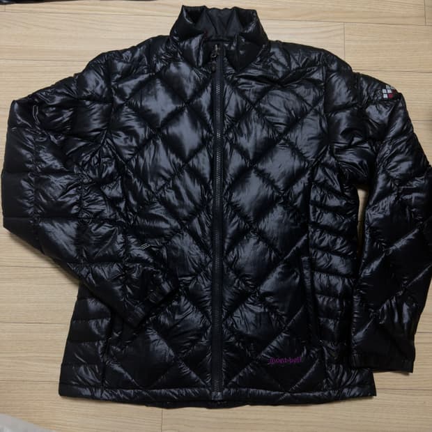 몽벨 유광 경량패딩