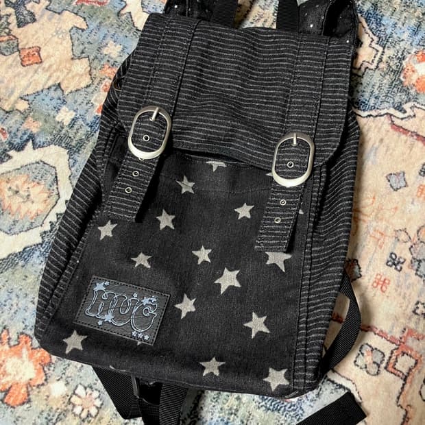 허그유어스킨 스타 백팩 블랙