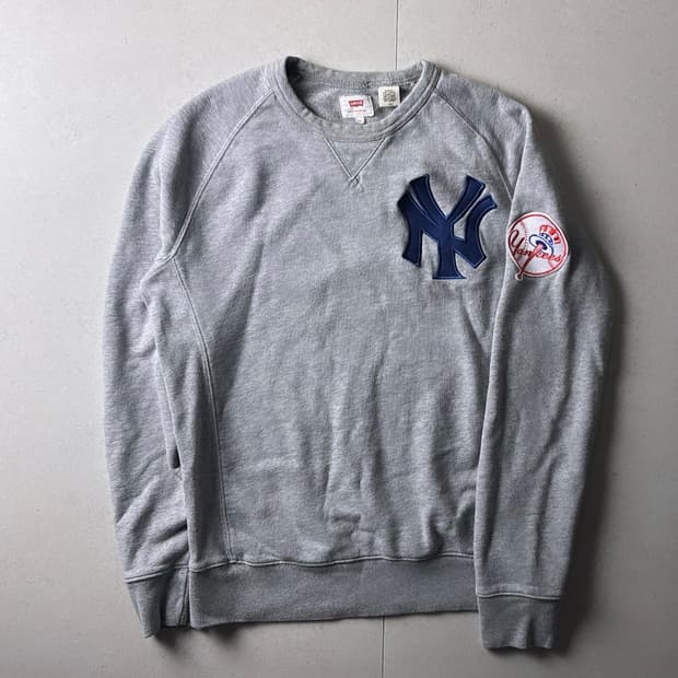 [대신판매] 리바이스 뉴에라 패치 맨투맨