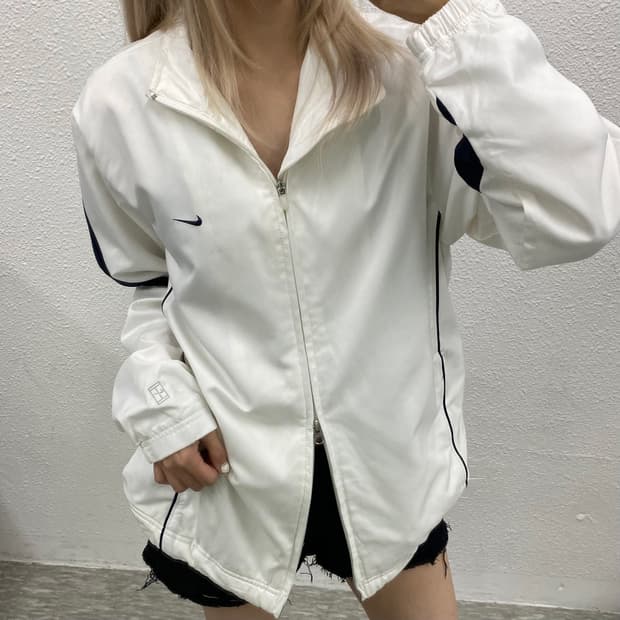 나이키 00's 데드스탁 화이트 바람막이