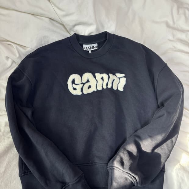 가니 Ganni 맨투맨