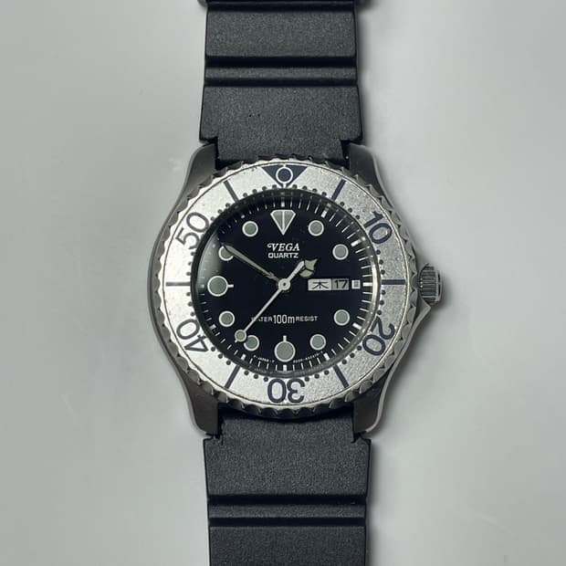 CITIZEN VEGA - 1990s Diver Watch Quartz 
