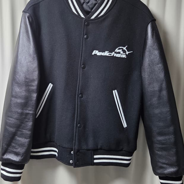 피치스 바시티 자켓