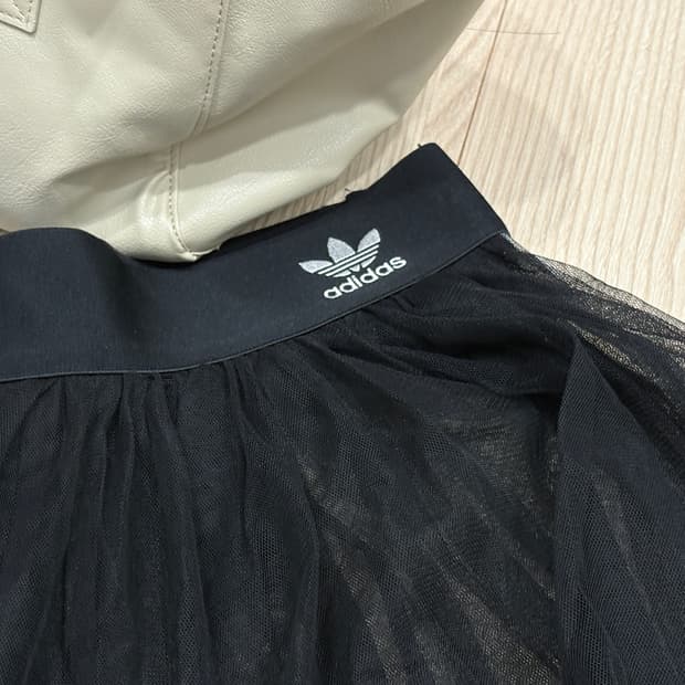 아디다스 레이스 시스루 스커트