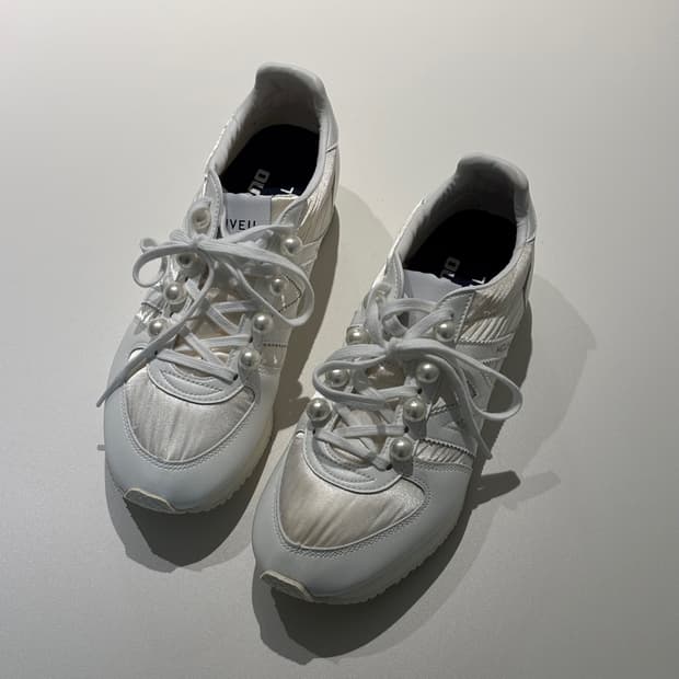 235) 미즈노 * 뮤베르 진주 스니커즈