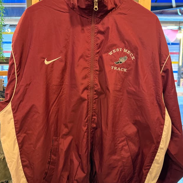 나이키 버건디 바람막이