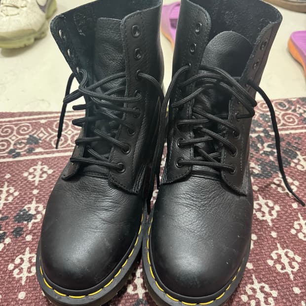 닥터마틴 1460 8홀 280