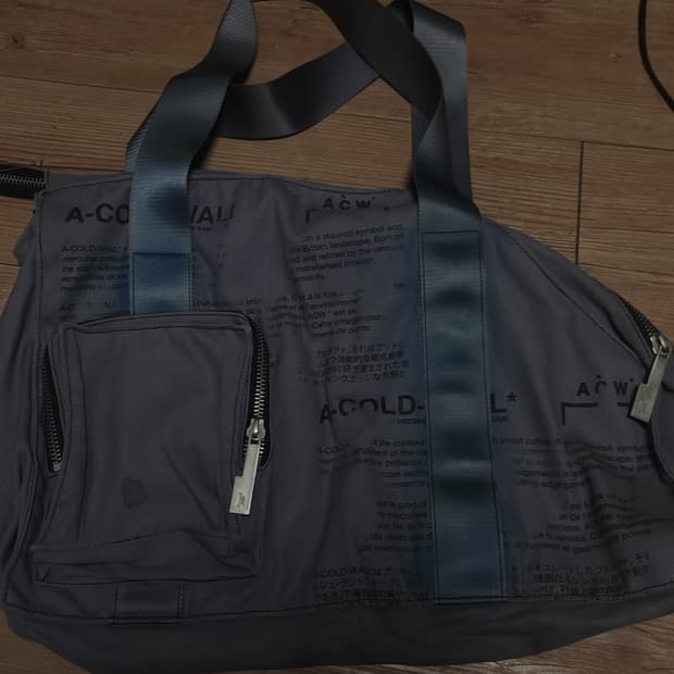 어콜드월 토트 스프레이 백