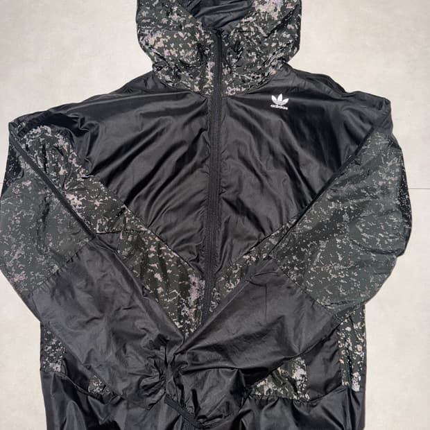 아디다스 카모 야광 바람막이